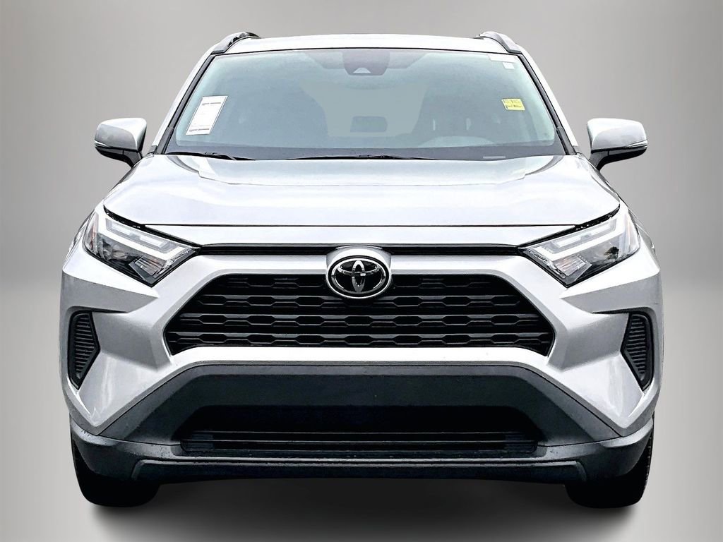 Used 2022 Toyota RAV4 XLE image 3