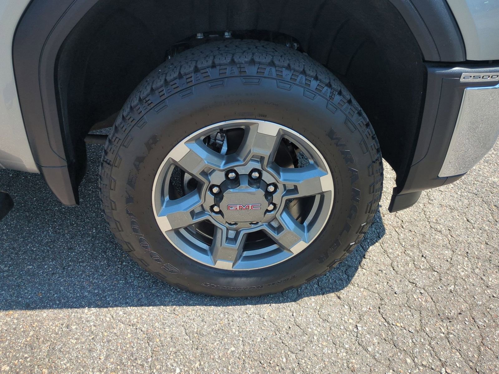 Certified 2025 GMC Sierra 2500 SLT w/ SLT Premium Package image 10