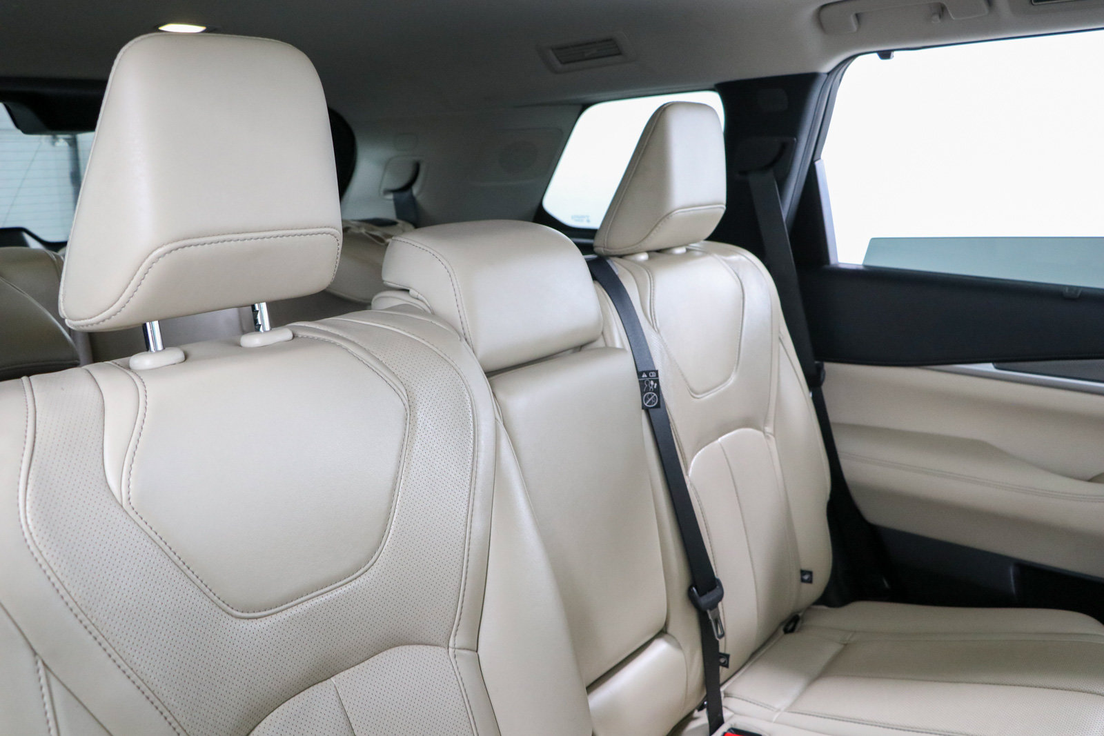 Used 2023 INFINITI QX60 Luxe w/ Vision Package AWD/4WD image 31