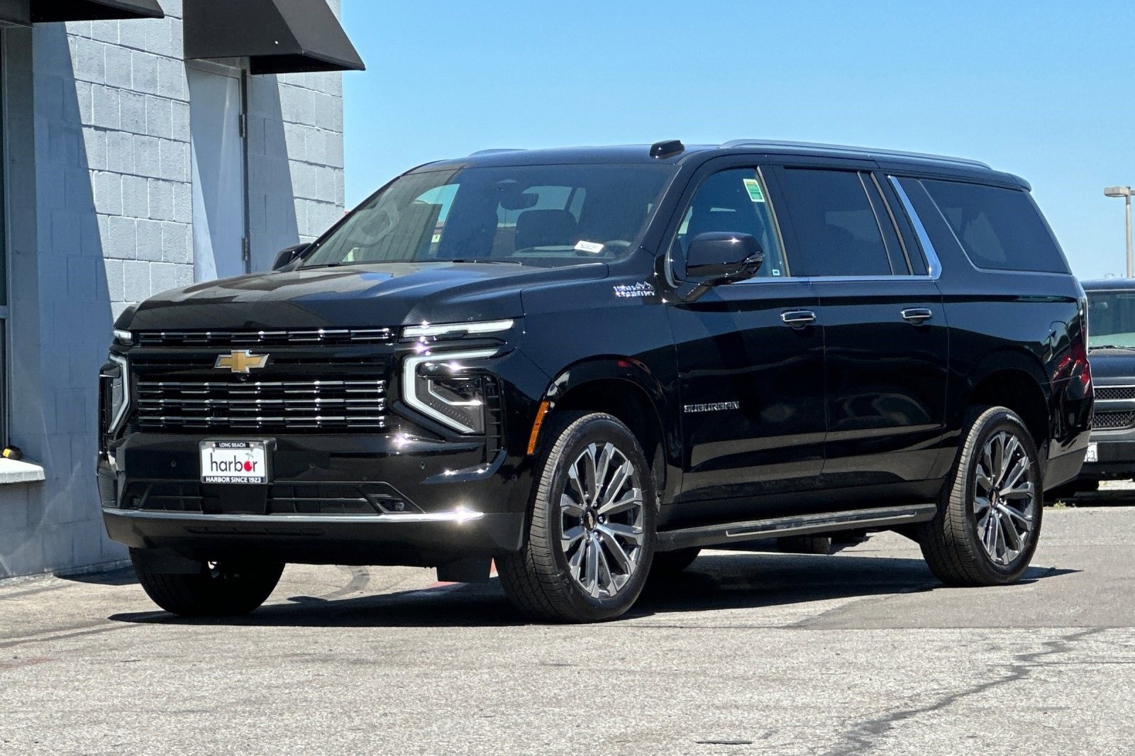 New 2025 Chevrolet Suburban High Country image 8