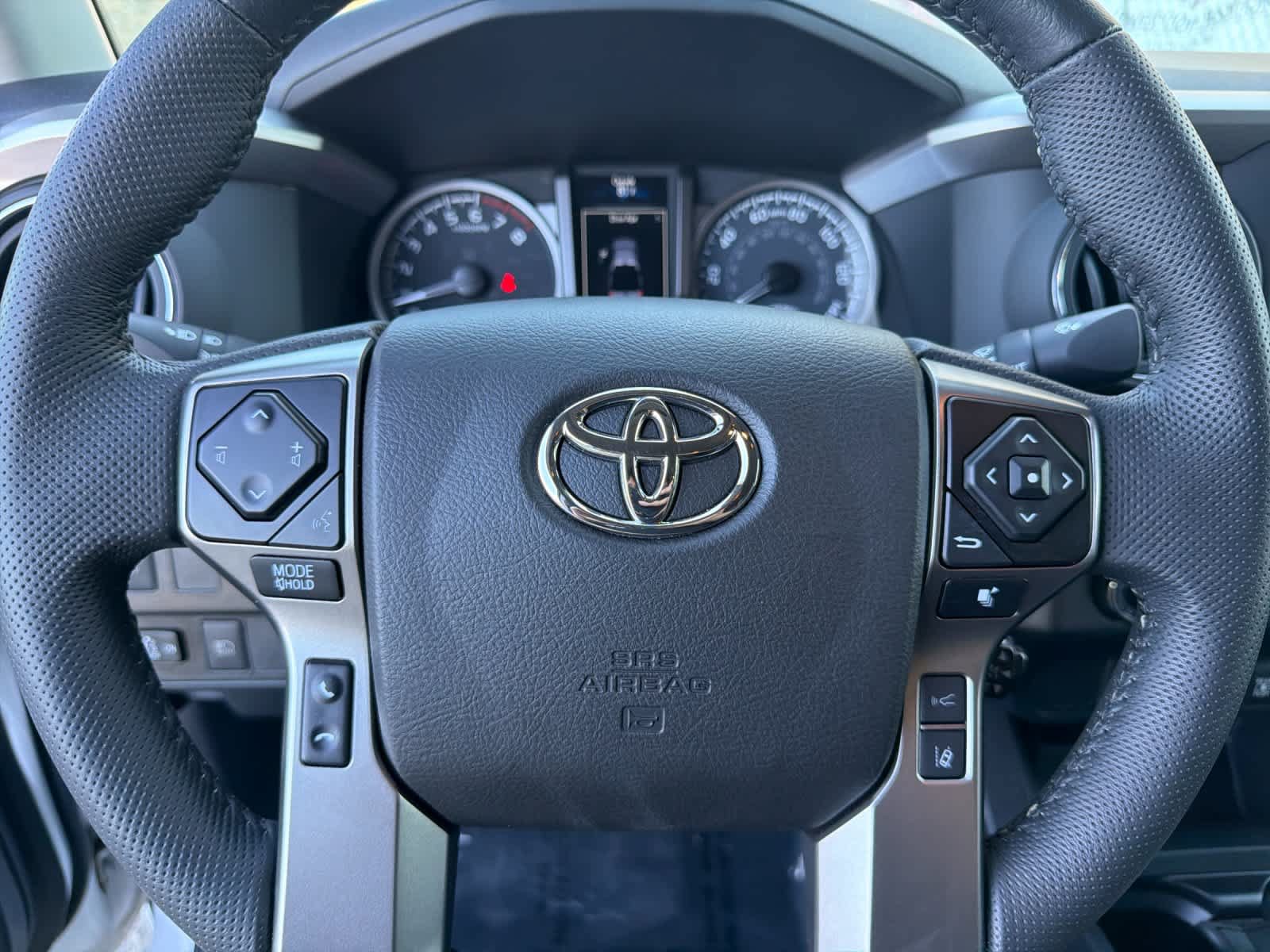 Used 2022 Toyota Tacoma SR5 AWD/4WD image 21