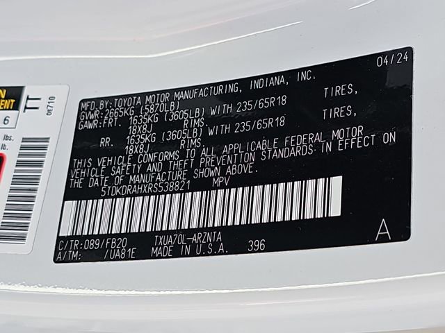 Used 2024 Toyota Highlander LE FWD image 36