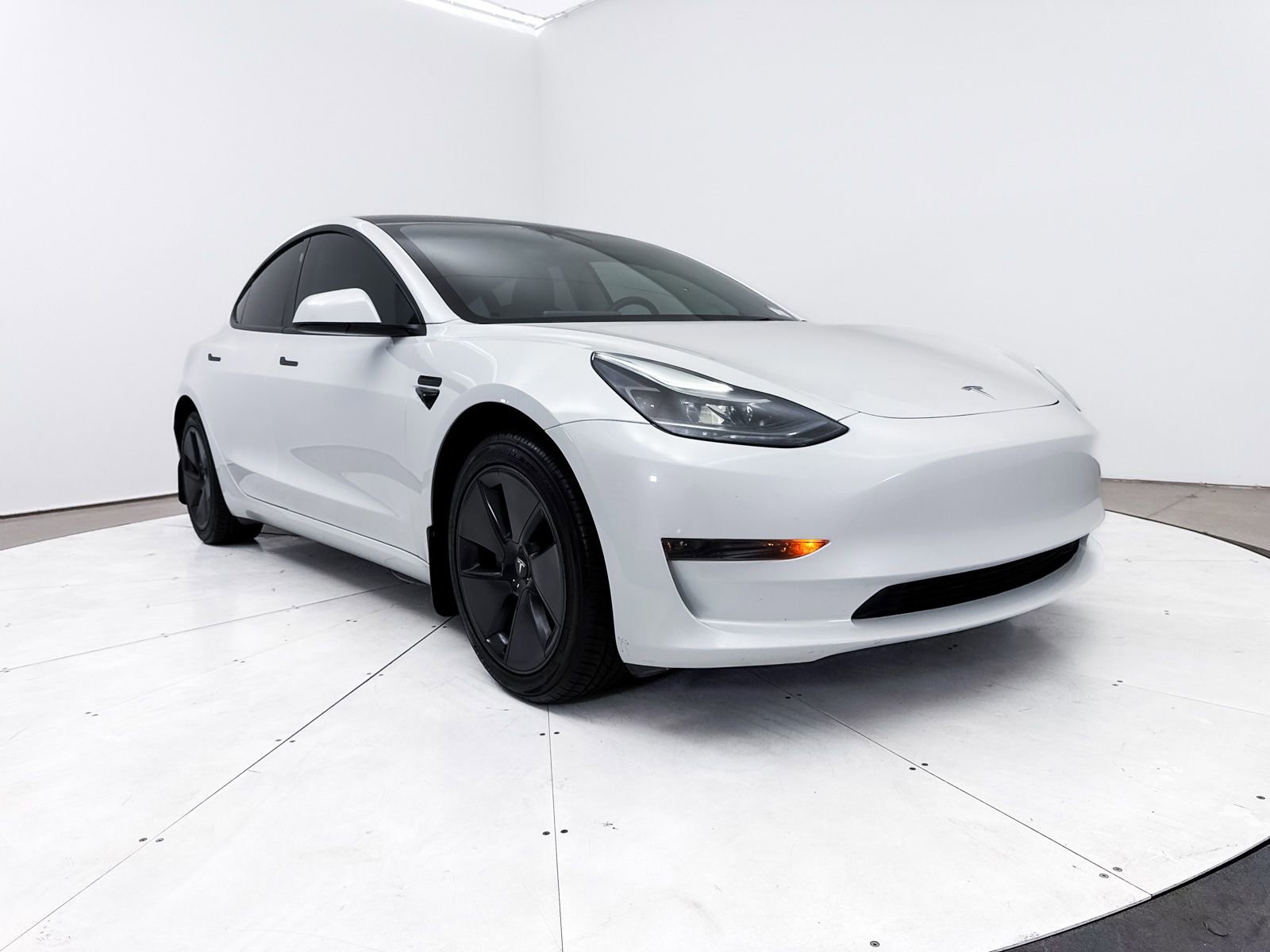 Used 2023 Tesla Model 3 Standard Range RWD image 21