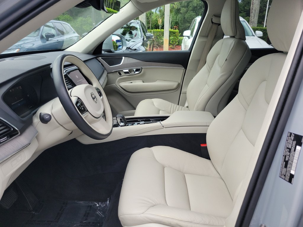 Certified 2025 Volvo XC90 T8 Plus w/ Protection Package Premier AWD/4WD image 22