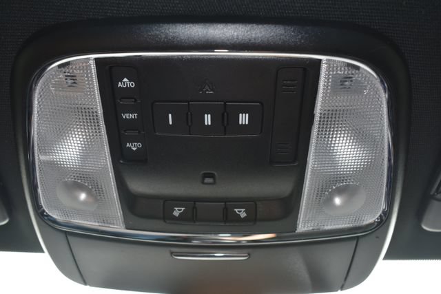 Used 2017 Dodge Charger SXT w/ AWD Plus Group image 37