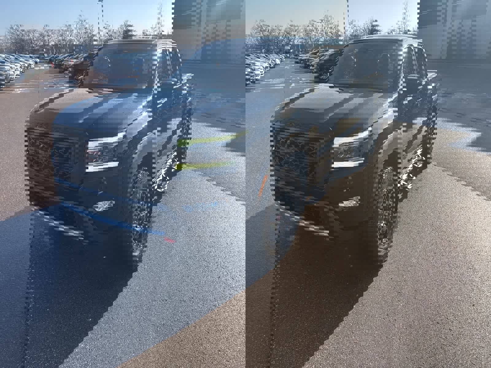 Used 2022 Nissan Frontier PRO-4X w/ Pro-4X Premium Package image 2