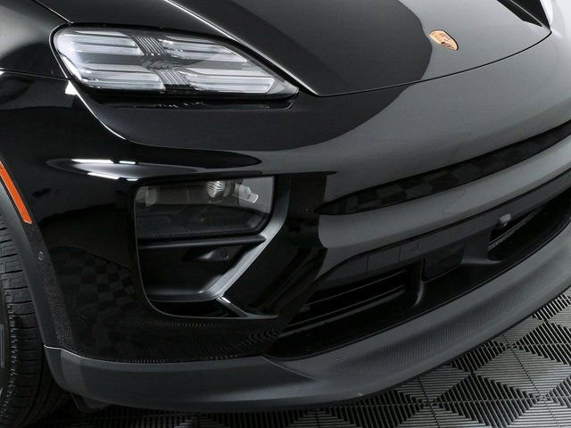 New 2026 Porsche Macan Electric image 37
