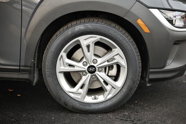 Used 2023 Hyundai Kona SEL image 5