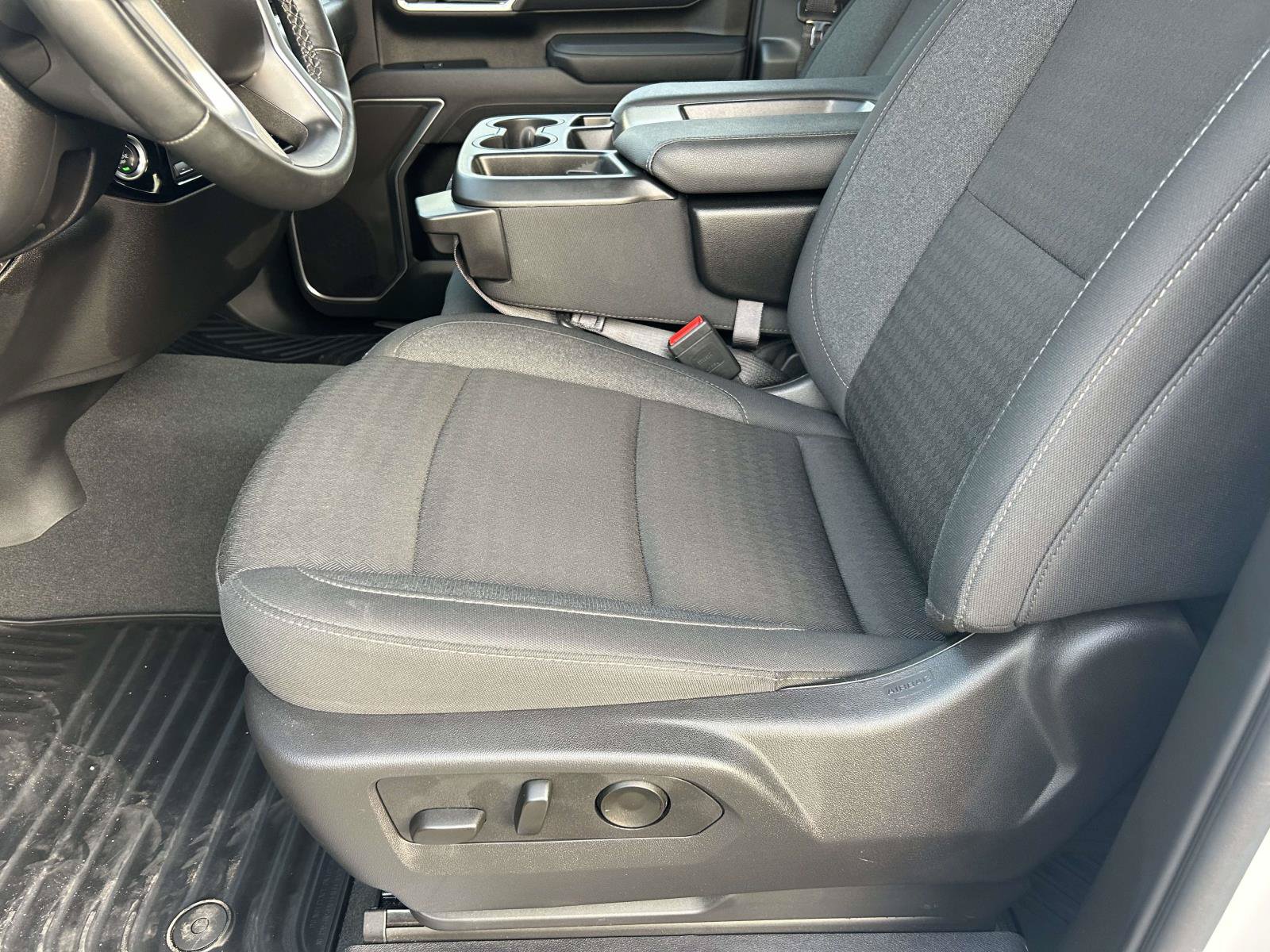 Used 2025 Chevrolet Silverado 2500 LT w/ Safety Package AWD/4WD image 18
