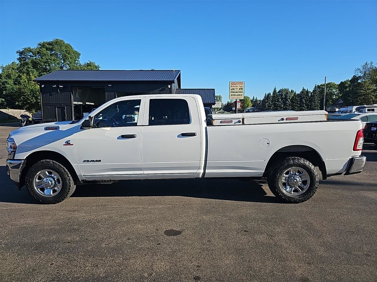 Used 2022 RAM 2500 Tradesman w/ Chrome Appearance Group RWD image 4