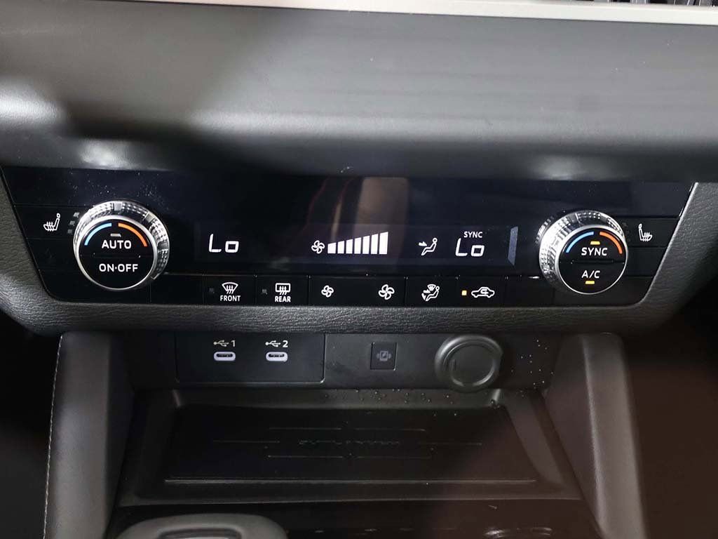 New 2025 Mitsubishi Outlander SE FWD image 52