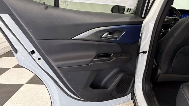 New 2026 Chevrolet Equinox EV LT FWD image 18