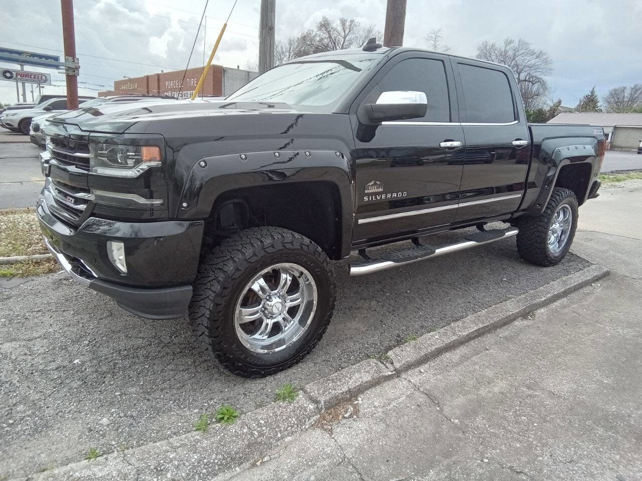 Used 2017 Chevrolet Silverado 1500 LTZ Z71 w/ LTZ Plus Package image 1