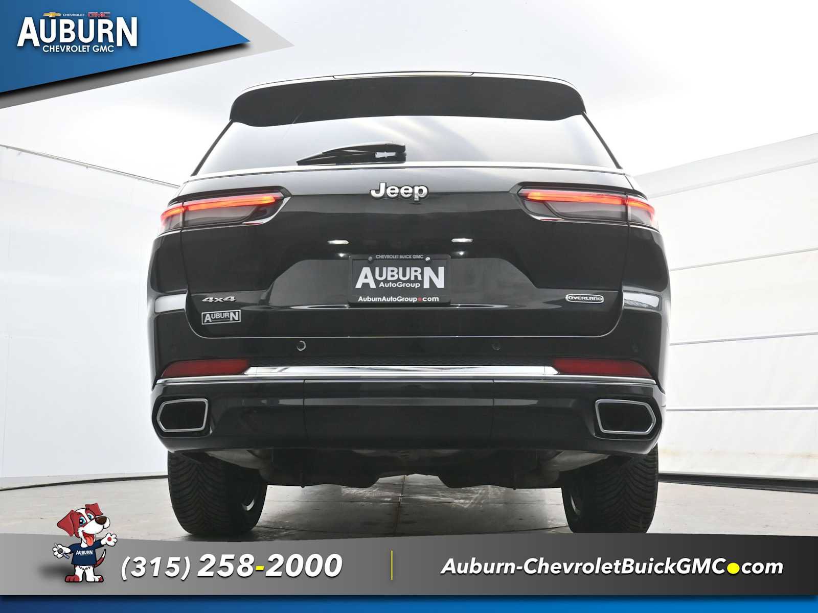 Used 2024 Jeep Grand Cherokee L Overland w/ Trailer Tow Package image 19