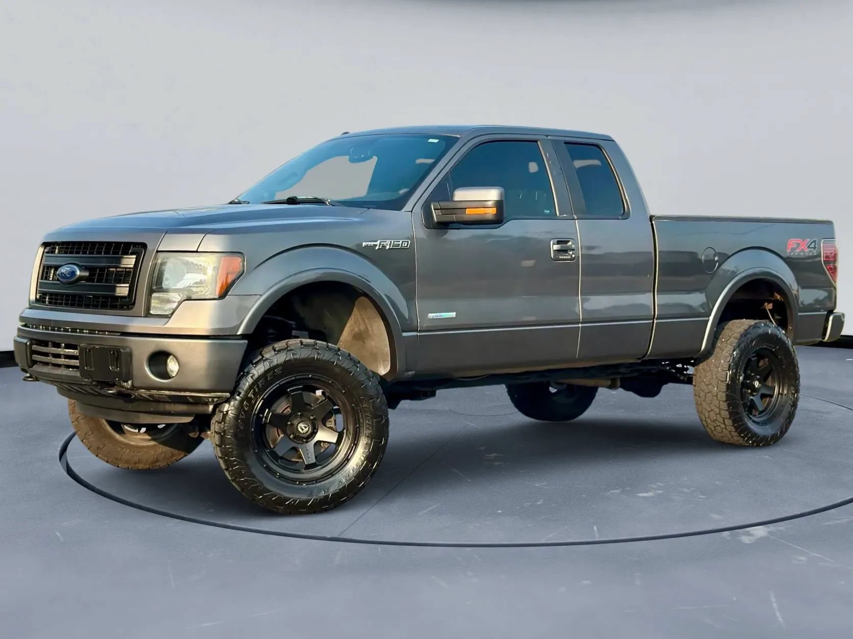 Used 2013 Ford F150 FX4 w/ Mid Equipment Group AWD/4WD image 2