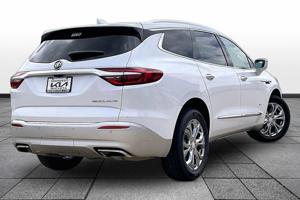 Used 2019 Buick Enclave Avenir w/ LPO, Cargo Package FWD image 12