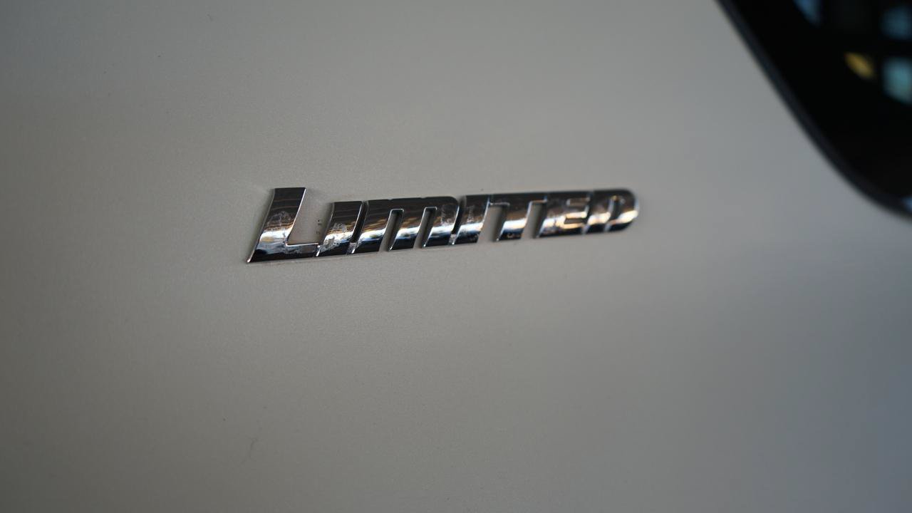 Used 2019 Toyota 4Runner Limited AWD/4WD image 24