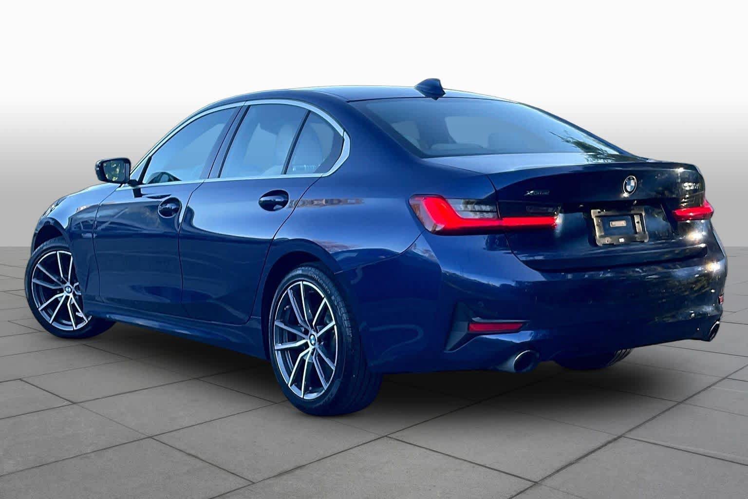 Used 2019 BMW 330i xDrive Sedan w/ Convenience Package AWD/4WD image 11