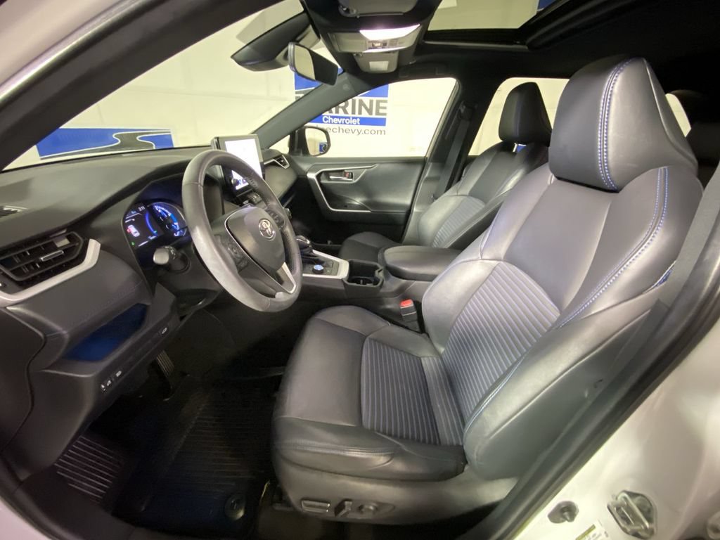 Used 2023 Toyota RAV4 XSE AWD/4WD image 25