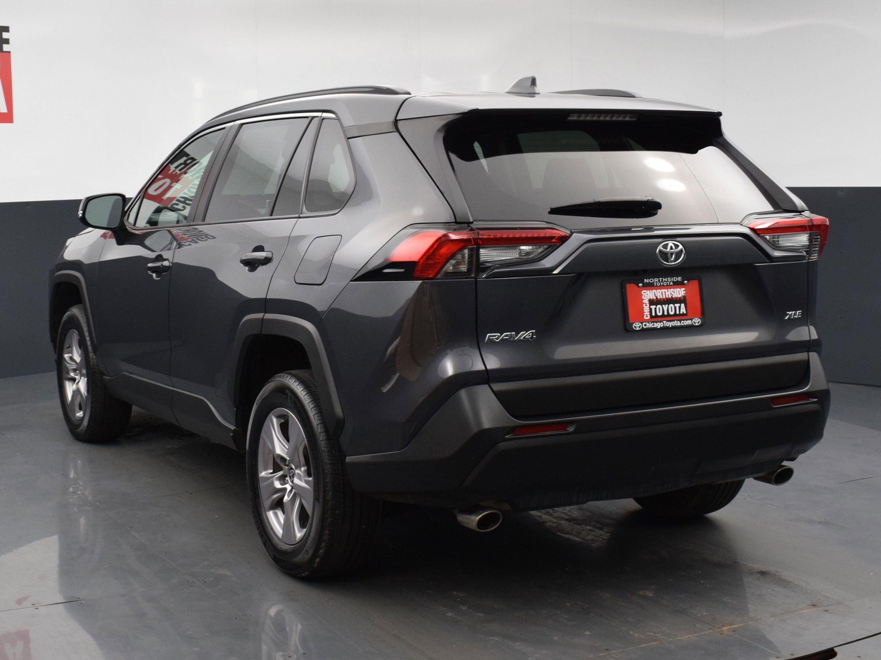Used 2025 Toyota RAV4 XLE FWD image 3