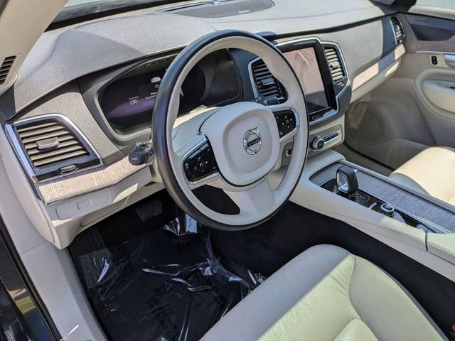 Used 2024 Volvo XC90 B5 Plus w/ Protection Package Premier AWD/4WD image 11
