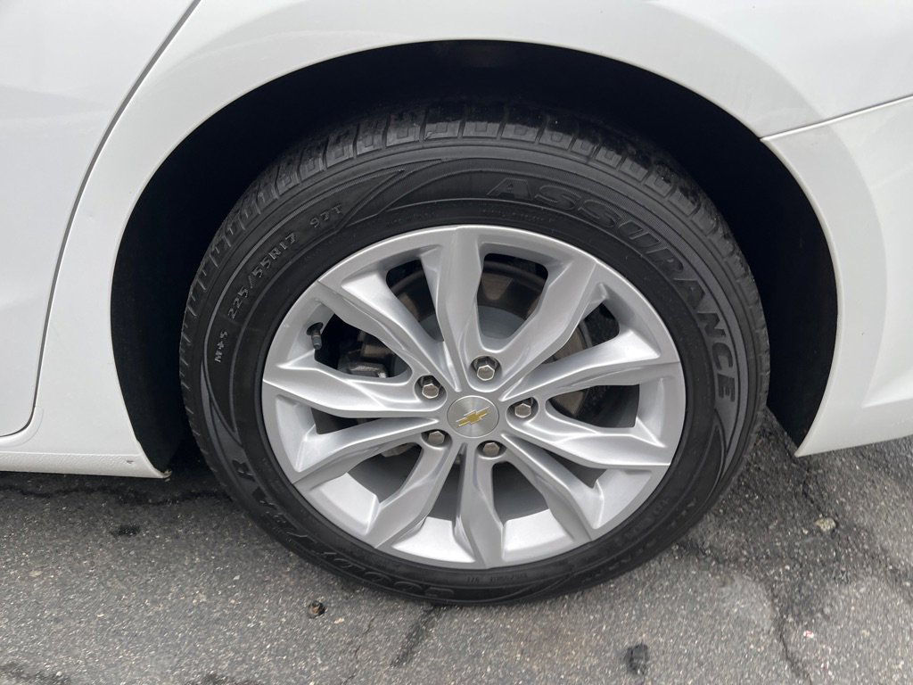 Used 2022 Chevrolet Malibu LT image 14