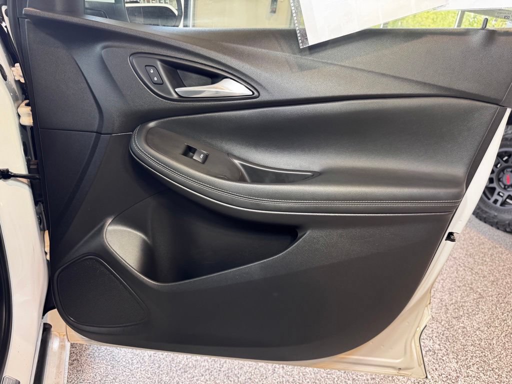 Used 2021 Buick Encore GX Select w/ Advanced Technology Package FWD image 45