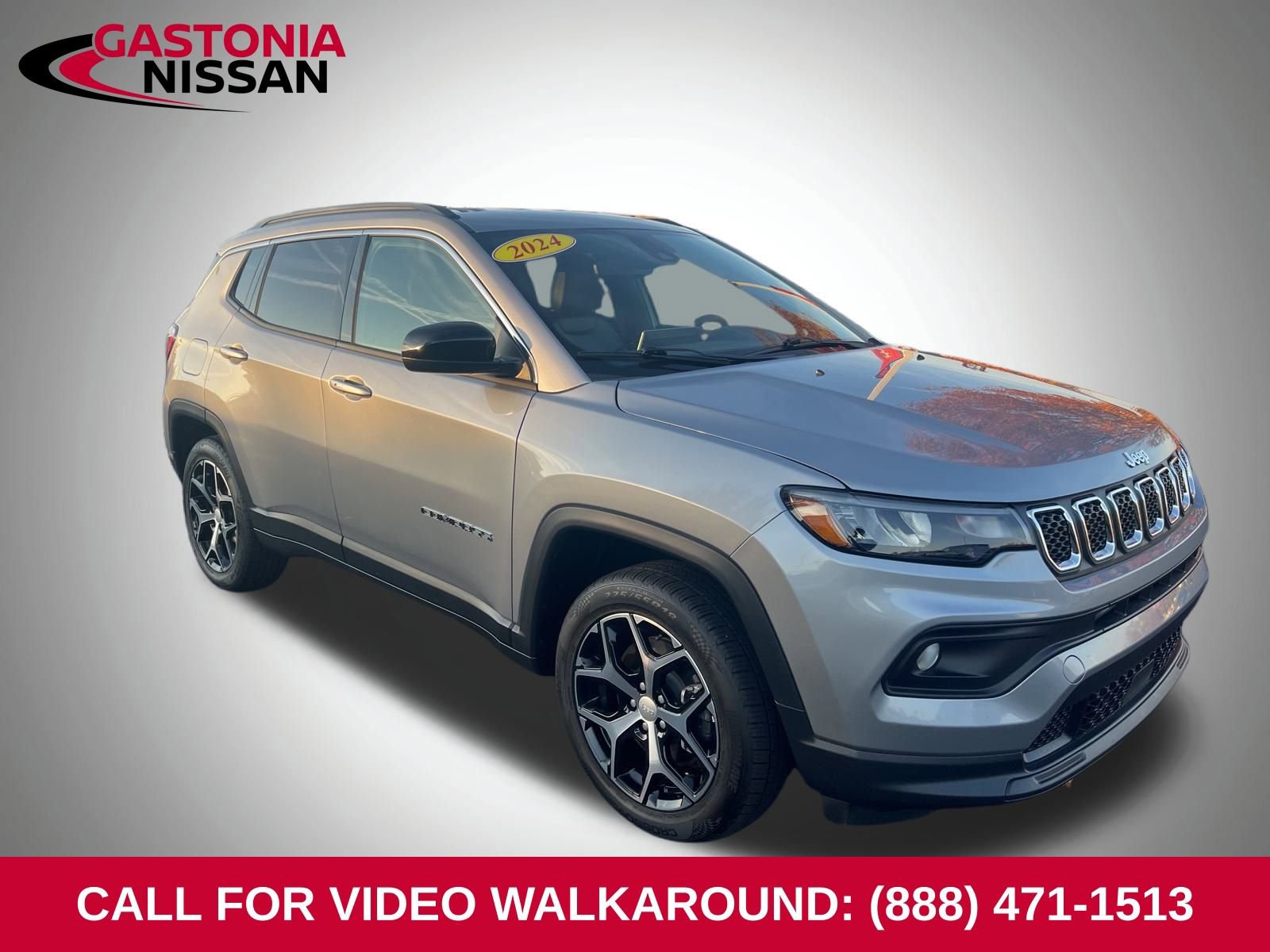 Used 2024 Jeep Compass Latitude image 1