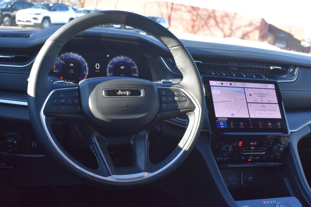 Certified 2025 Jeep Grand Cherokee Limited AWD/4WD image 23