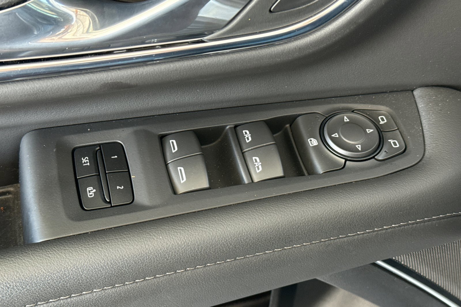 Used 2023 Chevrolet Tahoe LT image 13