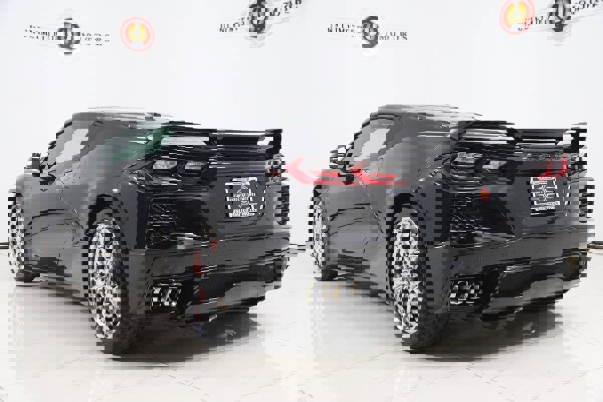 Used 2020 Chevrolet Corvette Stingray Premium Cpe w/ 3LT Preferred Equipment Group image 8