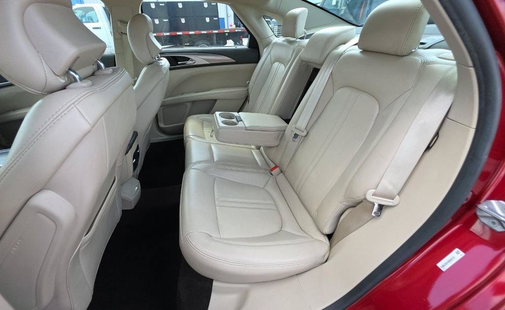 Used 2019 Lincoln MKZ Premiere FWD image 15