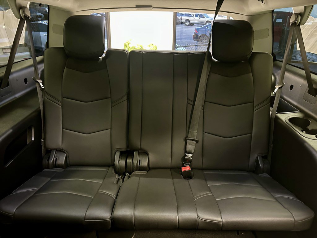 Used 2019 Cadillac Escalade ESV Luxury image 17