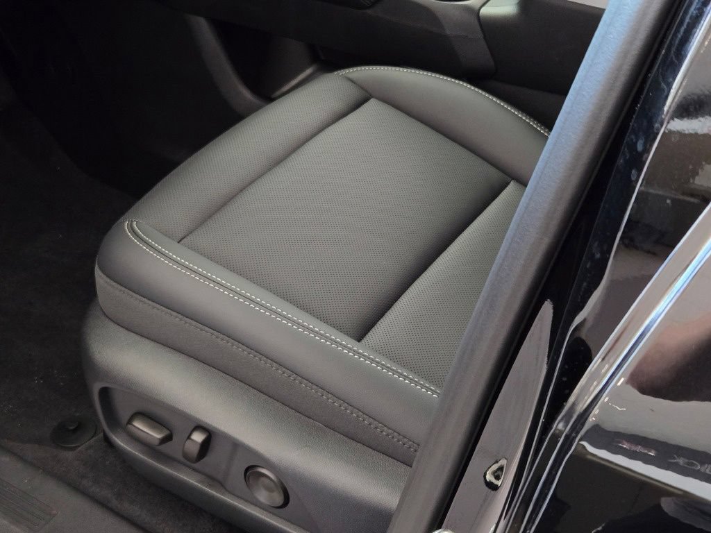 New 2027 GMC Terrain Elevation w/ Elevation Premium Package AWD/4WD image 8