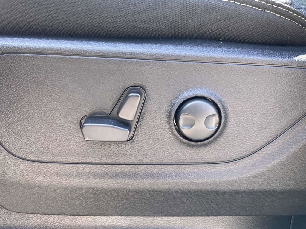 New 2026 RAM 1500 Big Horn AWD/4WD image 26