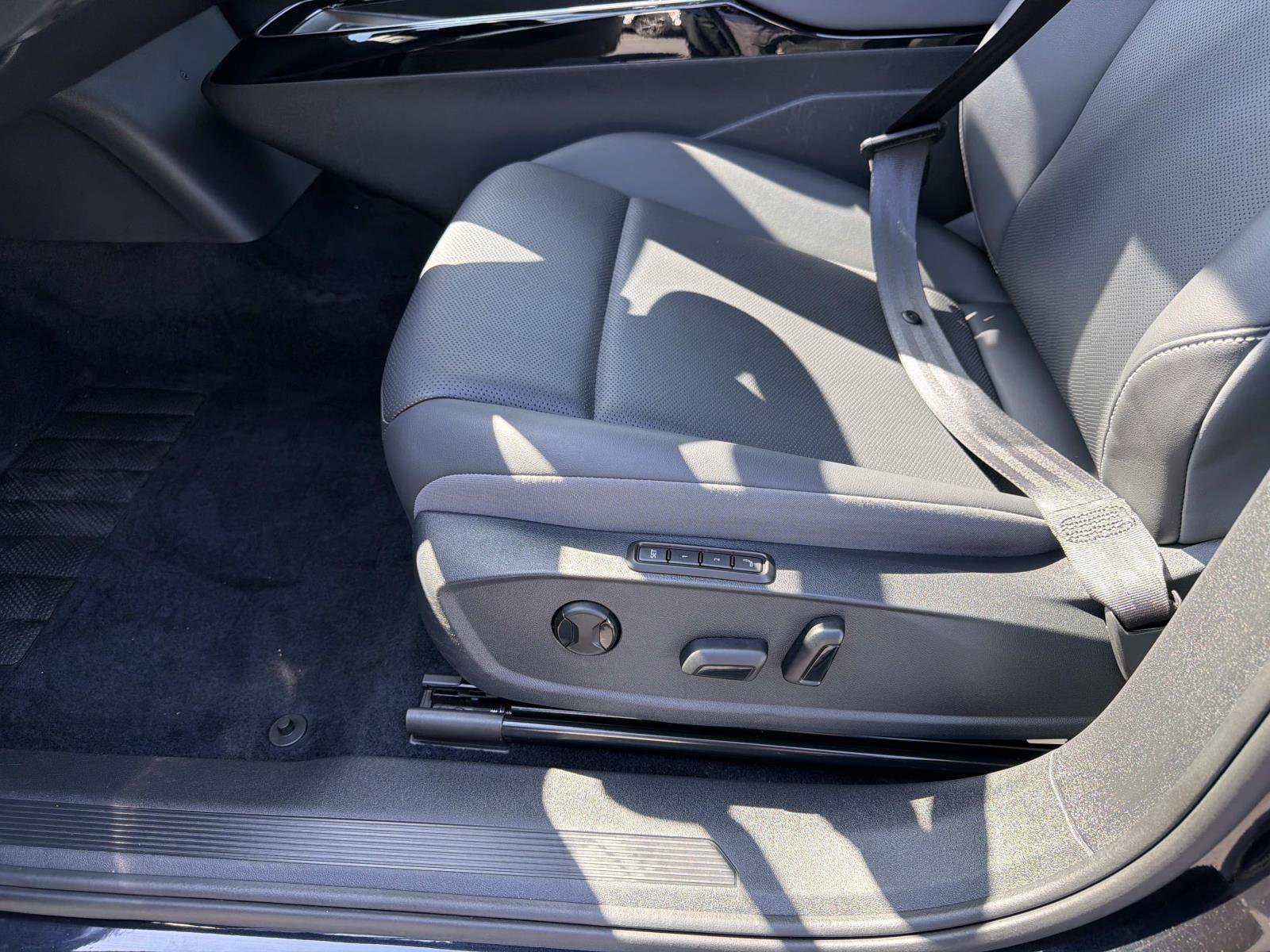 Used 2024 Volkswagen ID.4 S RWD image 15
