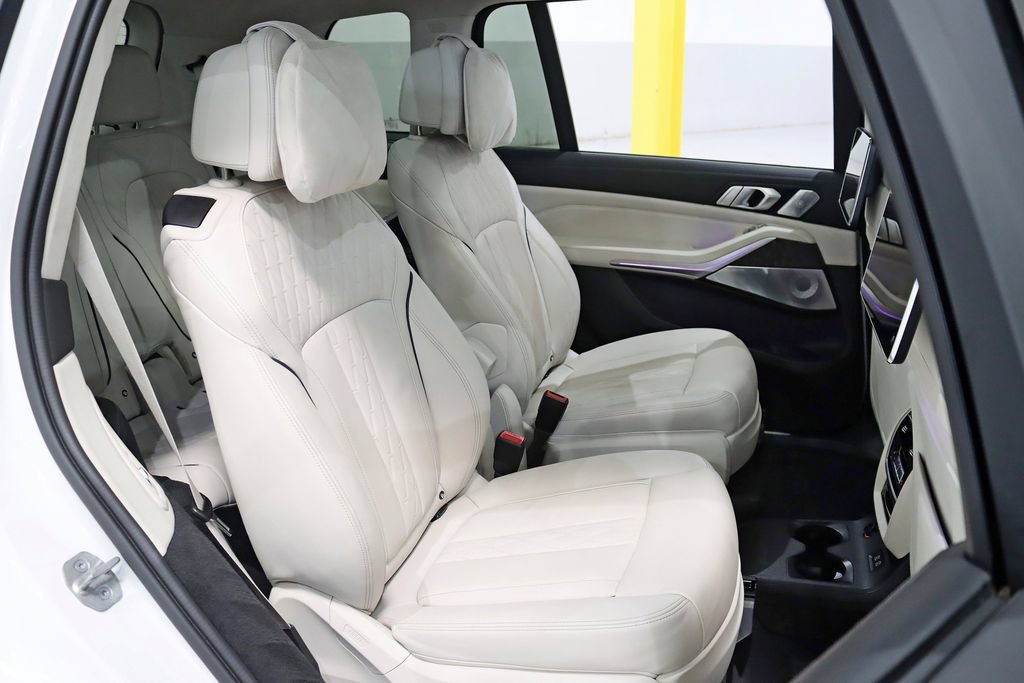 Used 2022 BMW ALPINA XB7 AWD/4WD image 33