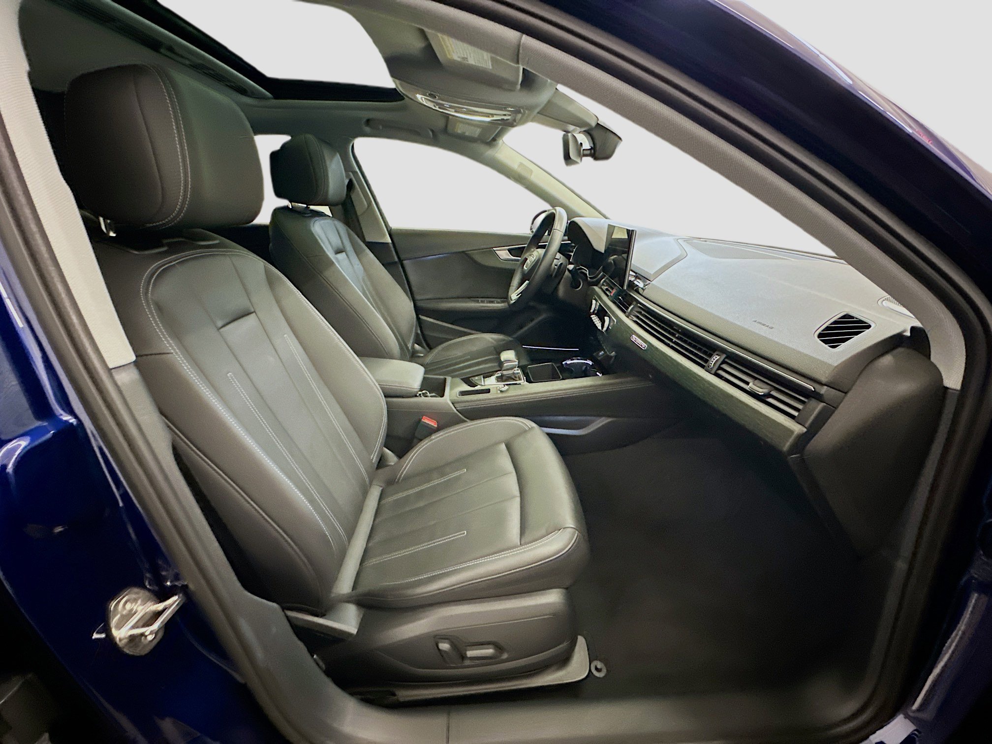 Used 2022 Audi A4 2.0T Premium Plus w/ Premium Plus Package image 33