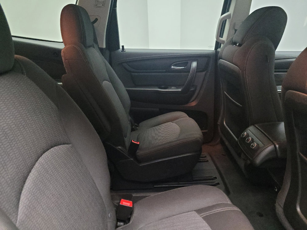 Used 2017 Chevrolet Traverse LT w/ Style and Technology Package image 19