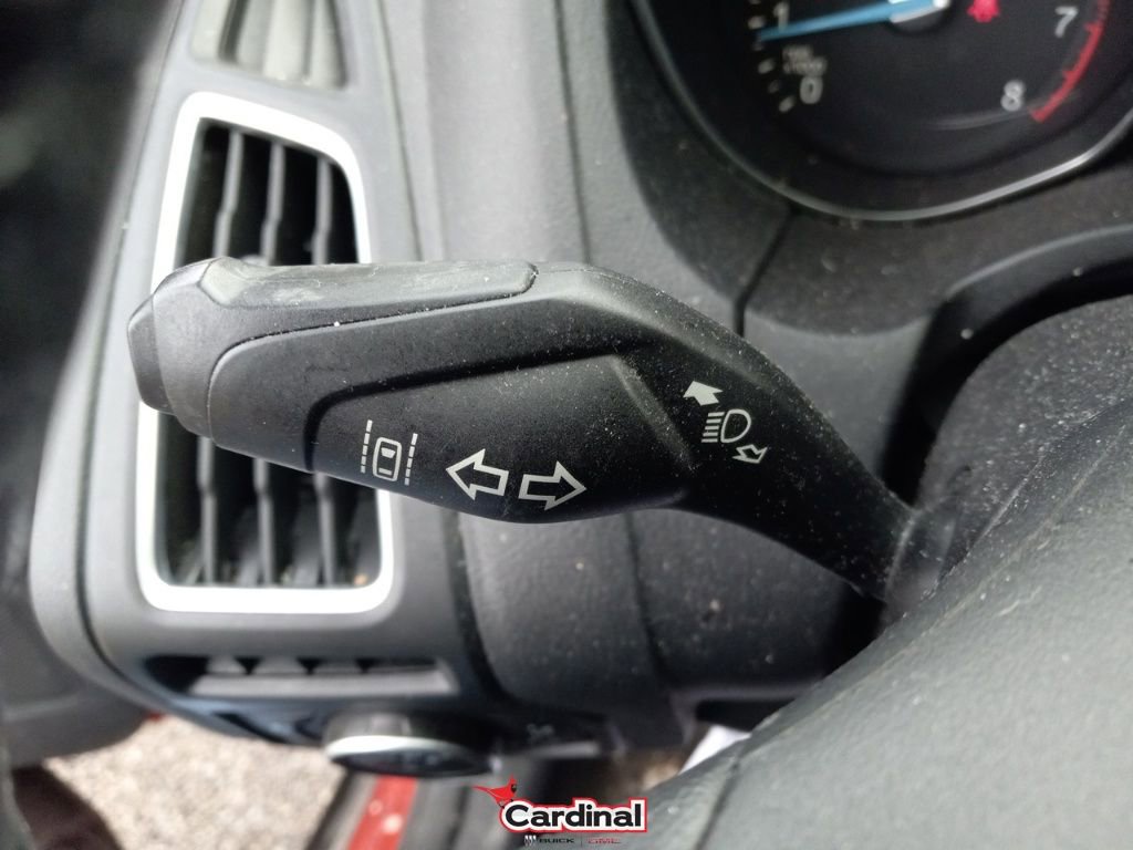 Used 2018 Ford Focus Titanium w/ Titanium Technology Package image 27