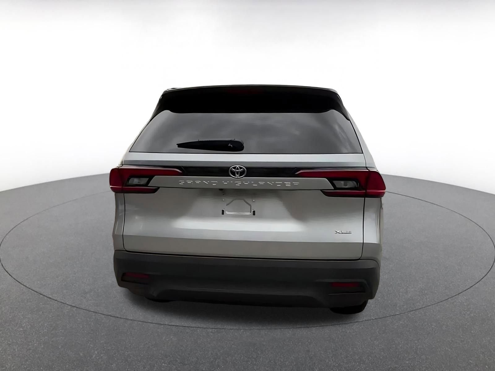 Used 2025 Toyota Grand Highlander FWD image 12