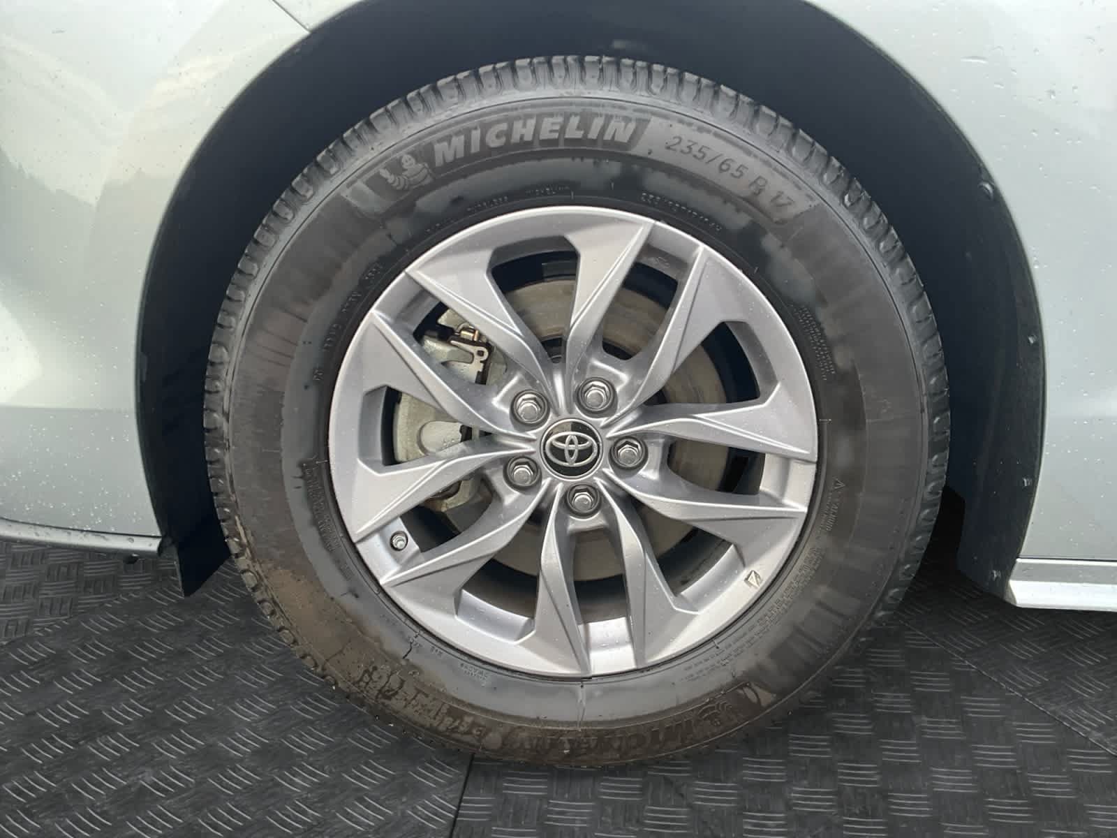 Used 2021 Toyota Sienna XLE AWD/4WD image 14