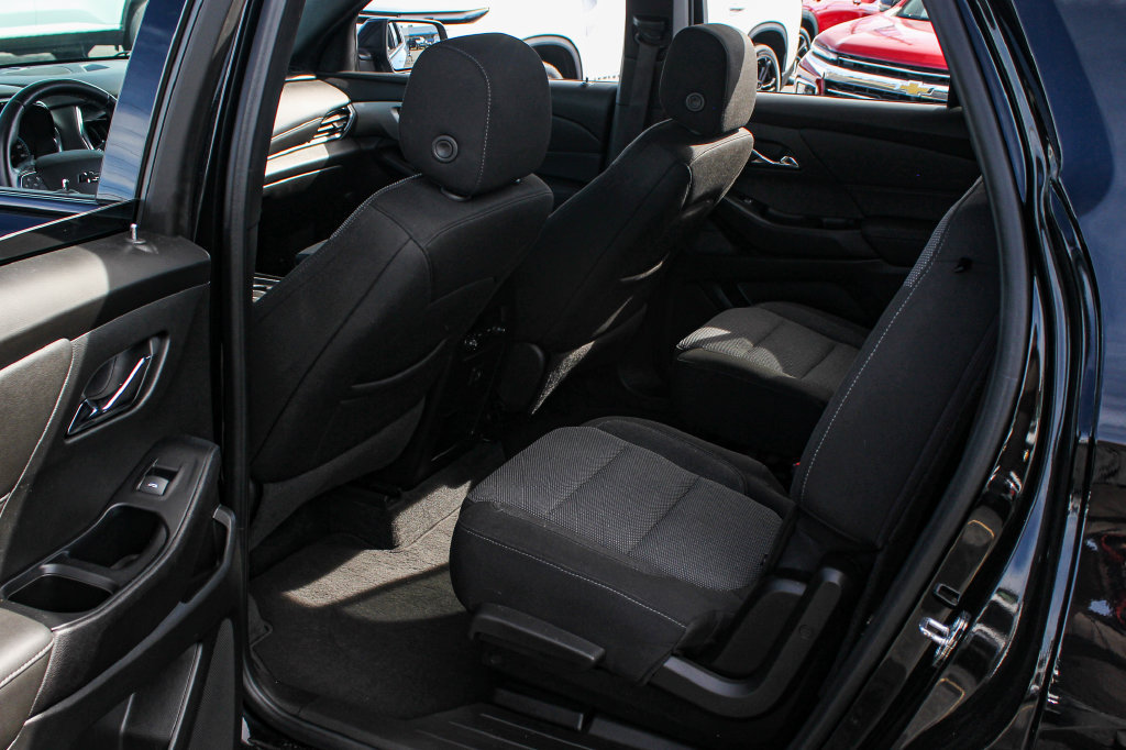 Used 2023 Chevrolet Traverse LT FWD image 13