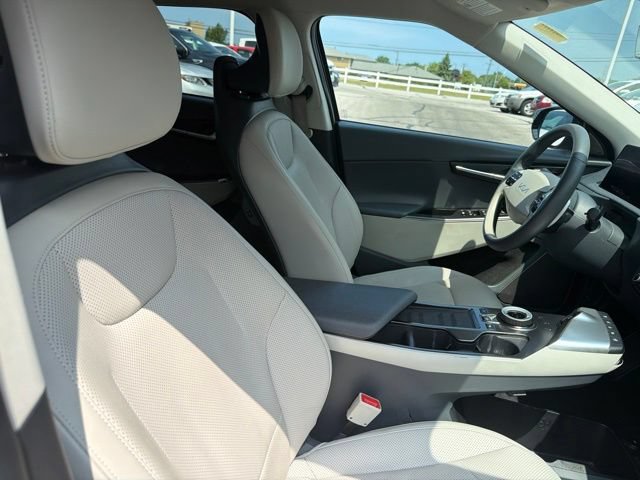 Used 2022 Kia EV6 Wind w/ Wind Technology Package AWD/4WD image 22