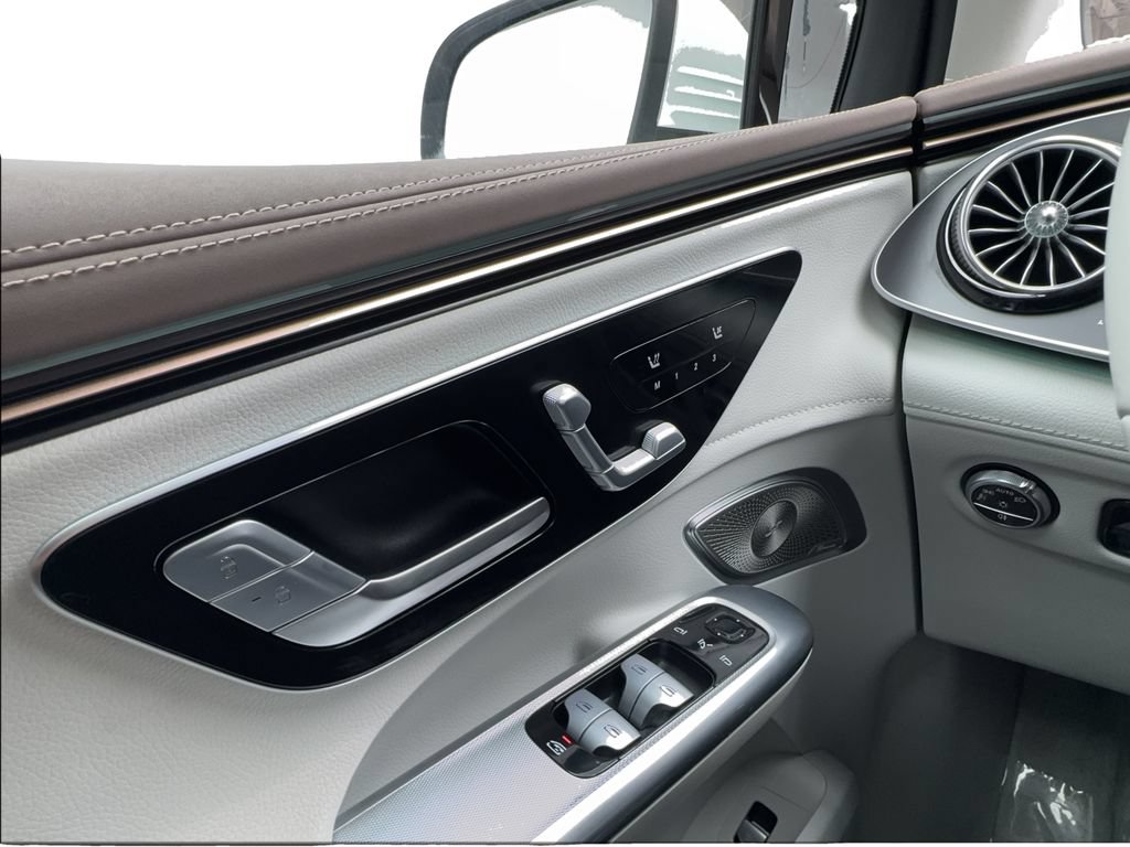 Used 2023 Mercedes-Benz EQE 350+ SUV image 44
