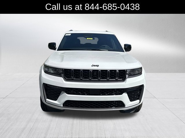 New 2026 Jeep Grand Cherokee Limited AWD/4WD image 2