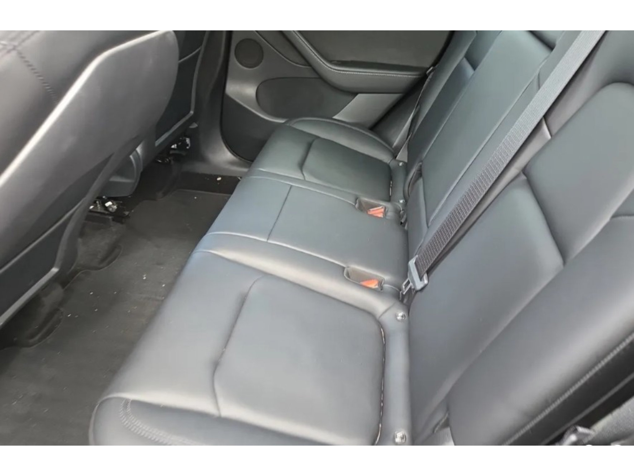 Used 2022 Tesla Model Y Long Range AWD/4WD image 5