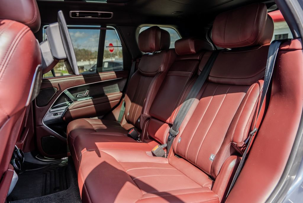 Used 2024 Land Rover Range Rover Autobiography image 20