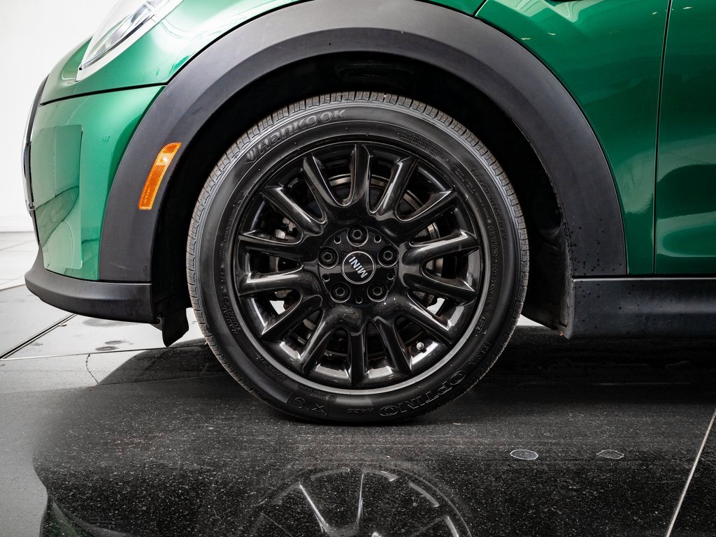 Used 2023 MINI Cooper 2-Door Hardtop image 13