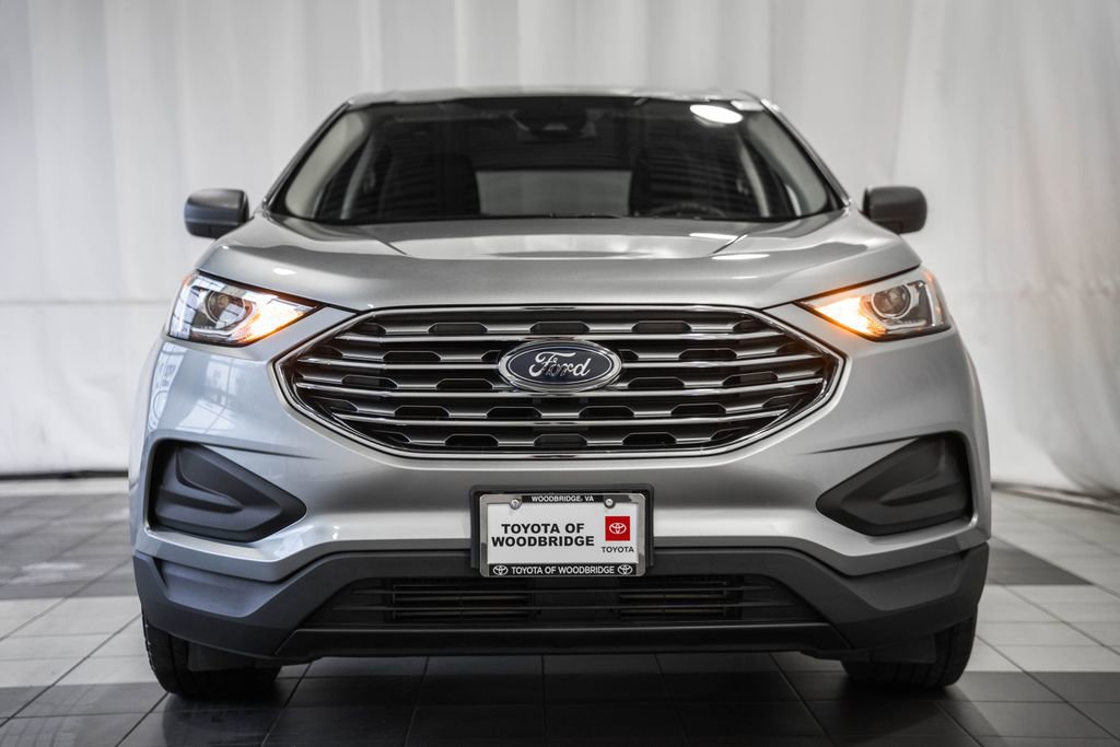 Used 2022 Ford Edge SE image 2